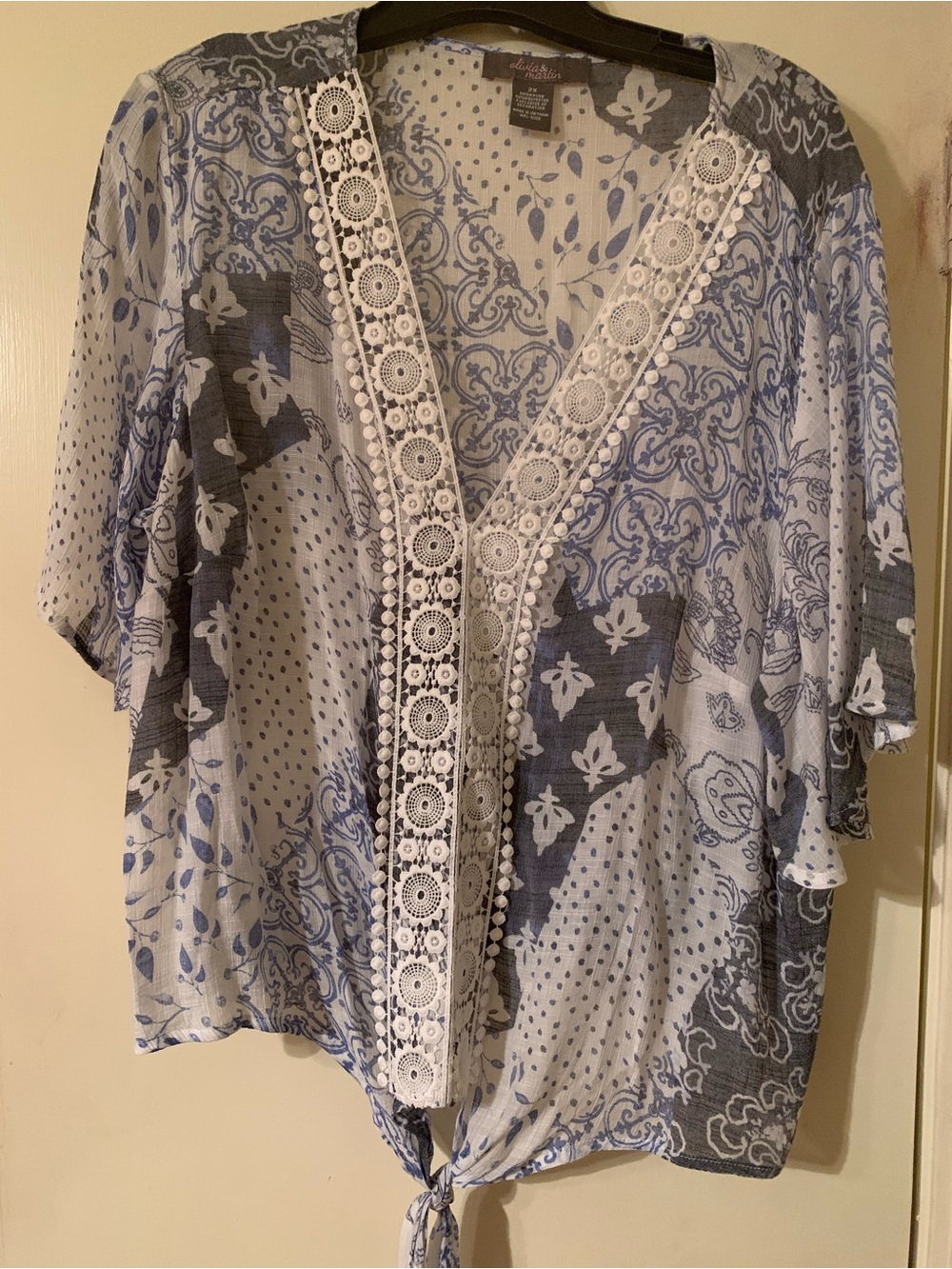 Ava & Viv Blue and White Floral Crochet-Trim Tie-Front Tunic